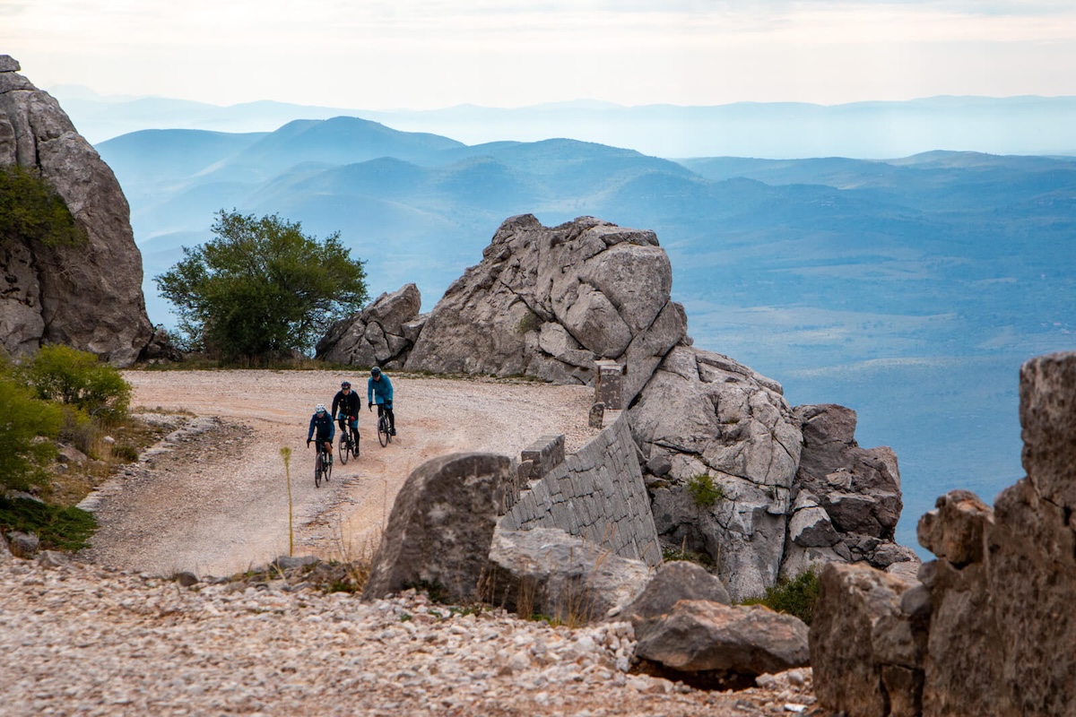 Spektakuläre Tour über die Majstorska Cesta, eine der schönsten Bergstraße Kroatiens.