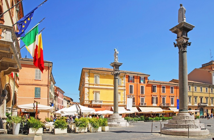 Die Piazza del Popolo, Hauptplatz mit venezianischem Flair, im Herzen der Stadt